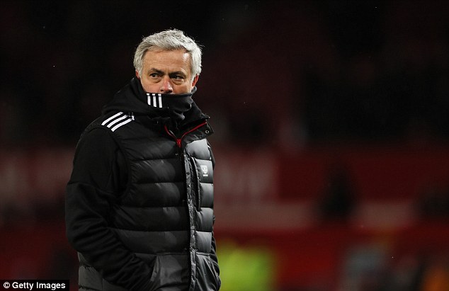Mourinho không sợ bị phế ngôi ở Man United