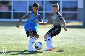 Con trai Ronaldo đầu quân cho đội trẻ Juventus