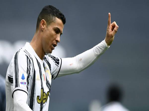 Bóng đá 22/7: Juventus bối rối với bài toán Ronaldo