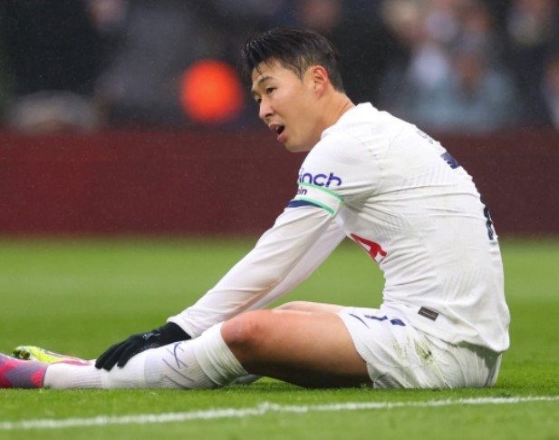 Son Heung-min vô duyên, Tottenham văng khỏi Top 4 giải Ngoại hạng Anh